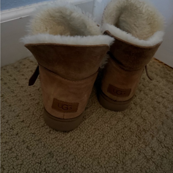 UGG Brown Suede Women's Boots with Cream Fur Lining - Picture 2 of 4